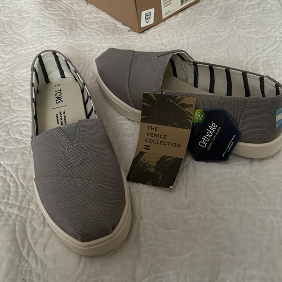 Toms Shoes - TOMS classic morning dove heritage canvas